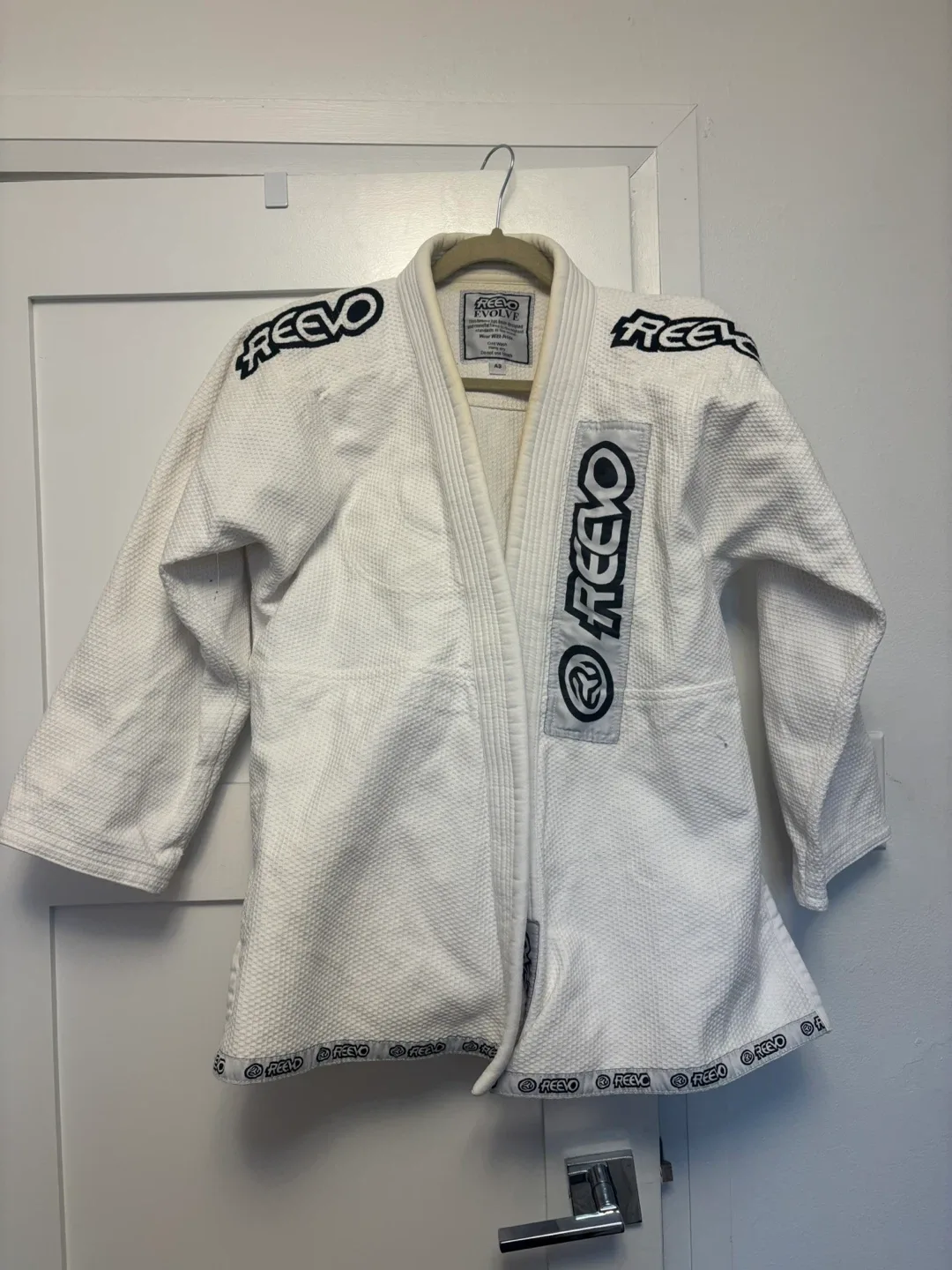 Reevo Evolve White Jiu Jitsu Gi - Size A3