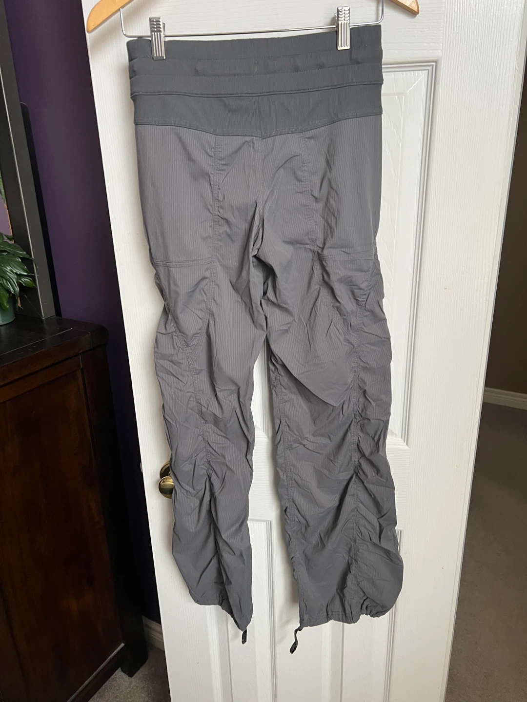 Lululemon full length dance studio pants - Size 4 - photo 4