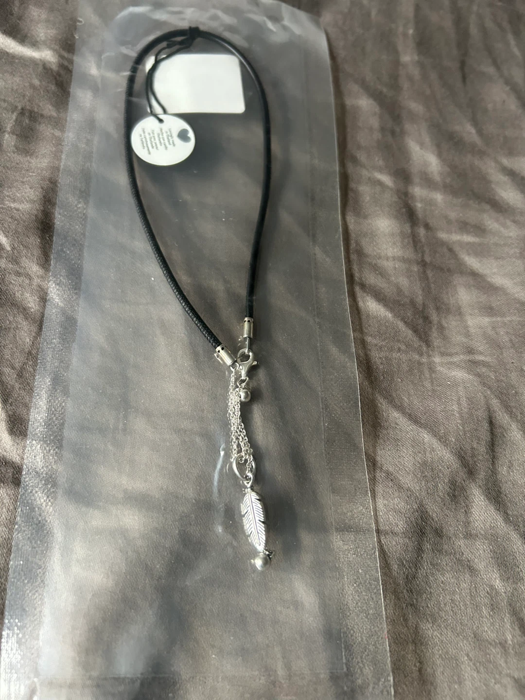 Pandora Feather Charm Necklace - New in Package! - photo 2
