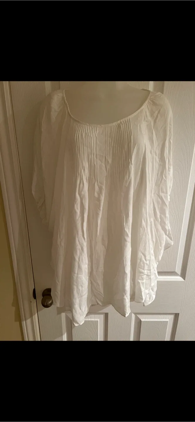 Monorelio White Blouse - Size Small