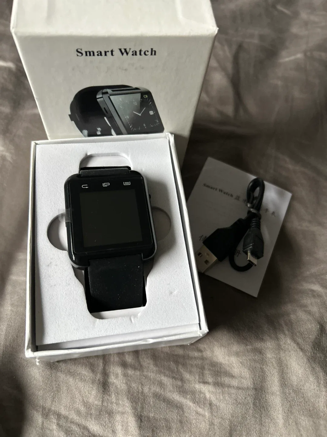 Smart Watch - New in Box! image indicator(3)