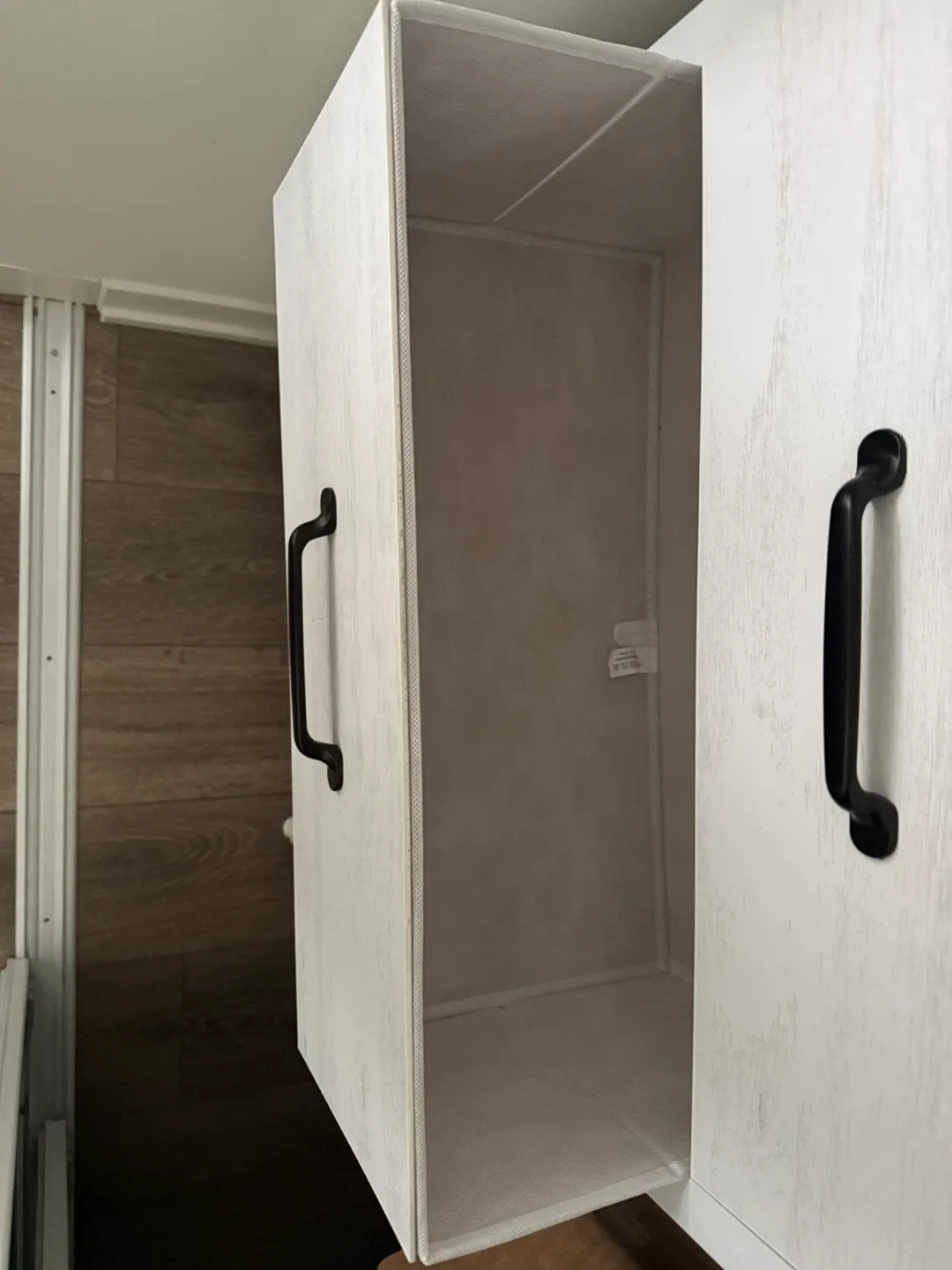 Linen 4-Drawer Dresser image indicator(3)