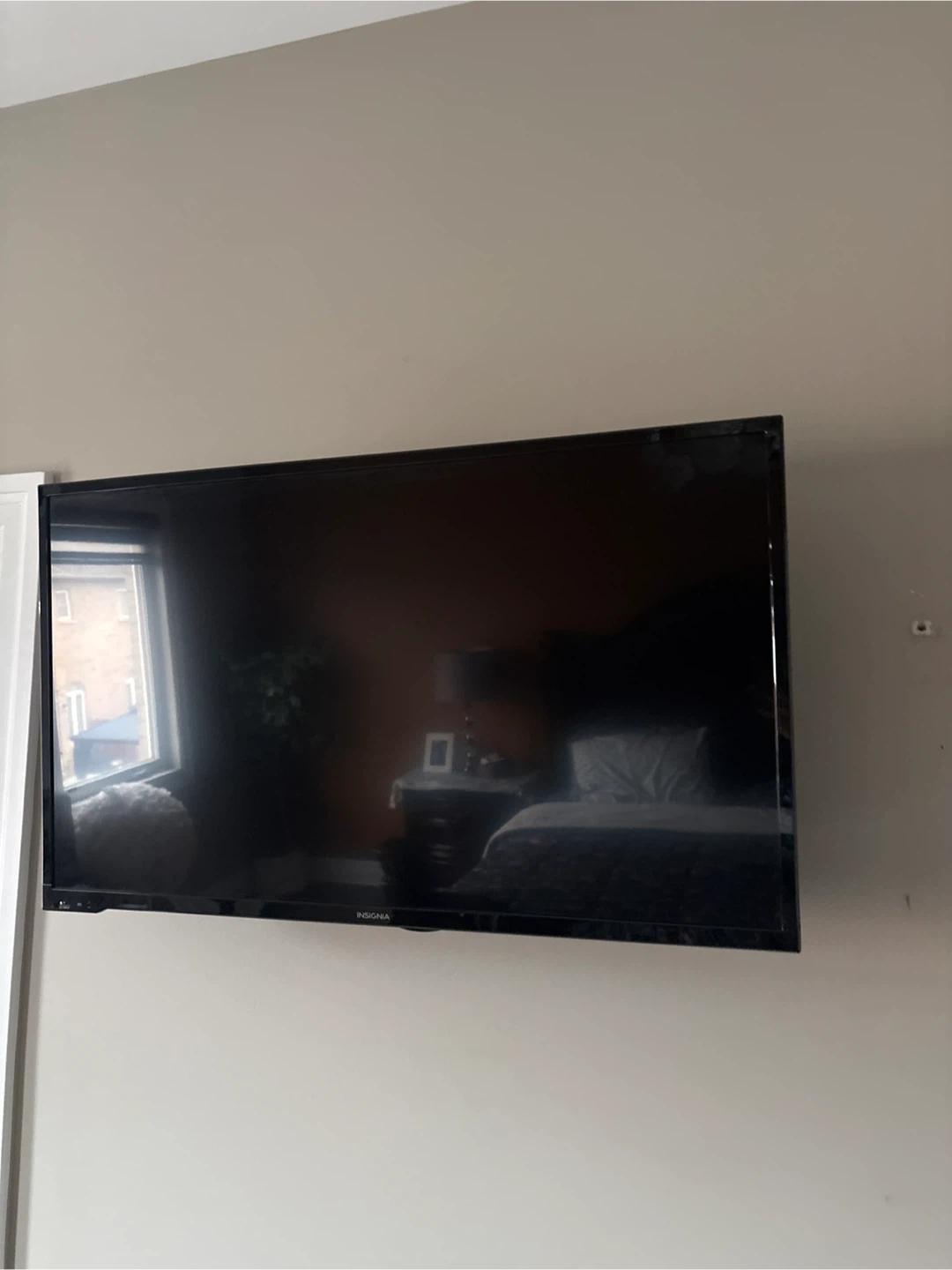 Insignia TV