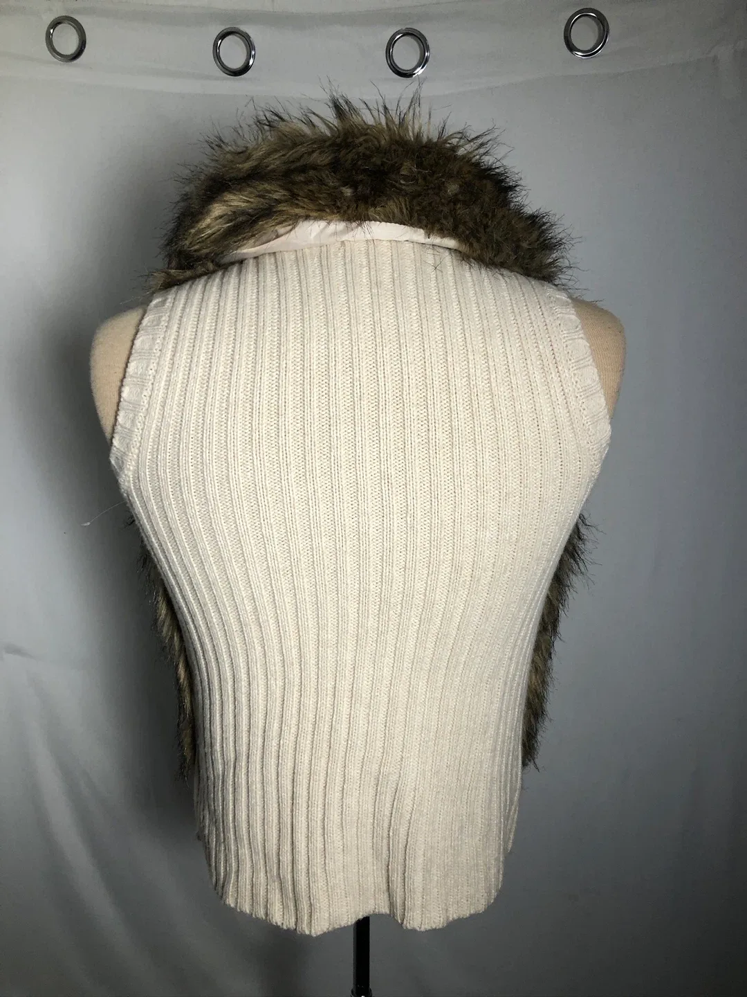 Women’s Cream & Brown Faux Fur Vest. Size Small. Pink Rose. image indicator(2)