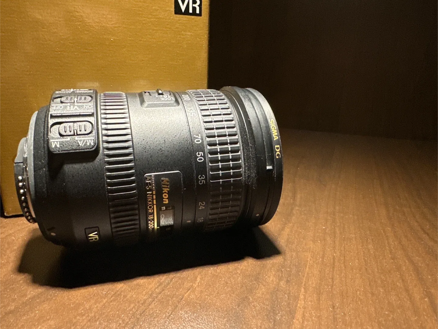 Nikon AF-S DX Nikkor 18-200mm Lens image indicator(2)