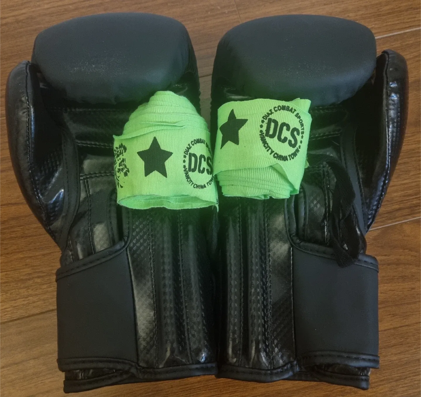 Vancity DCS Boxing Gloves image indicator(2)