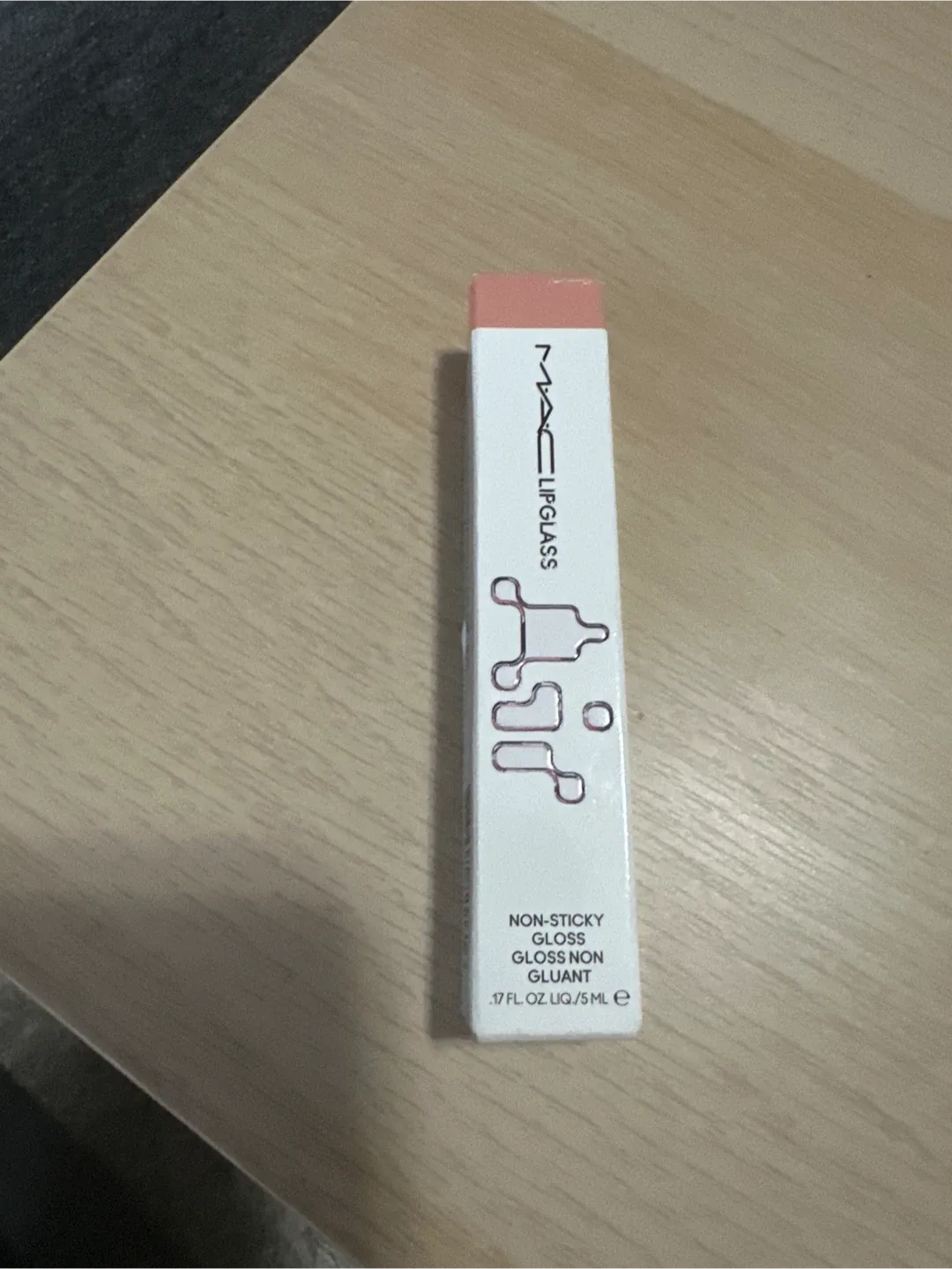 New MAC Lipglass - Non-Sticky Gloss