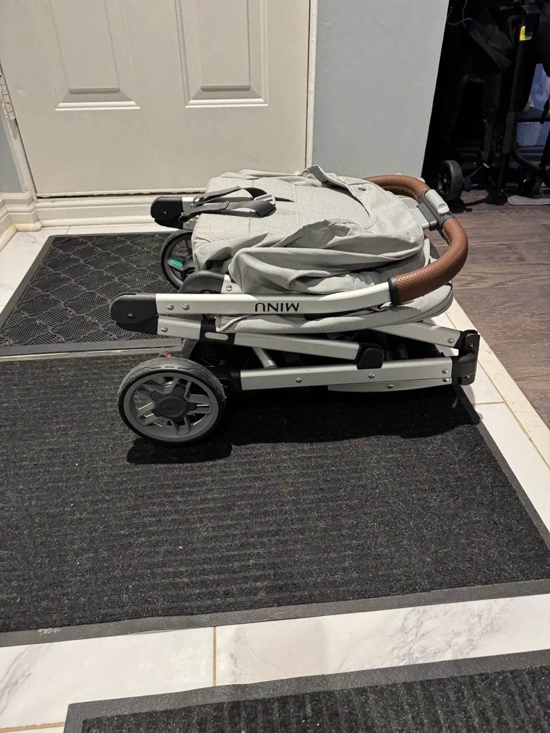 UPPAbaby Minu Stroller - Grey image indicator(6)