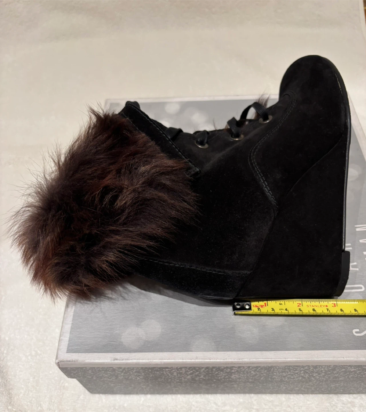 Stuart Weitzman Suede Boots Faux fur lined with box - Size 9 - photo 4