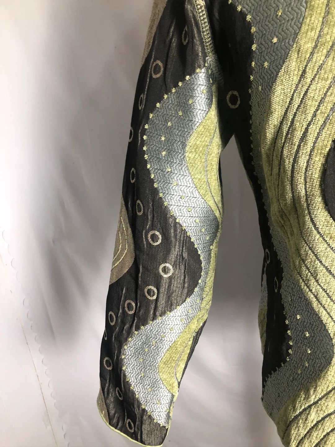 Women’s Green, Silver, Grey Reversible Jacket. Size Large. image indicator(5)