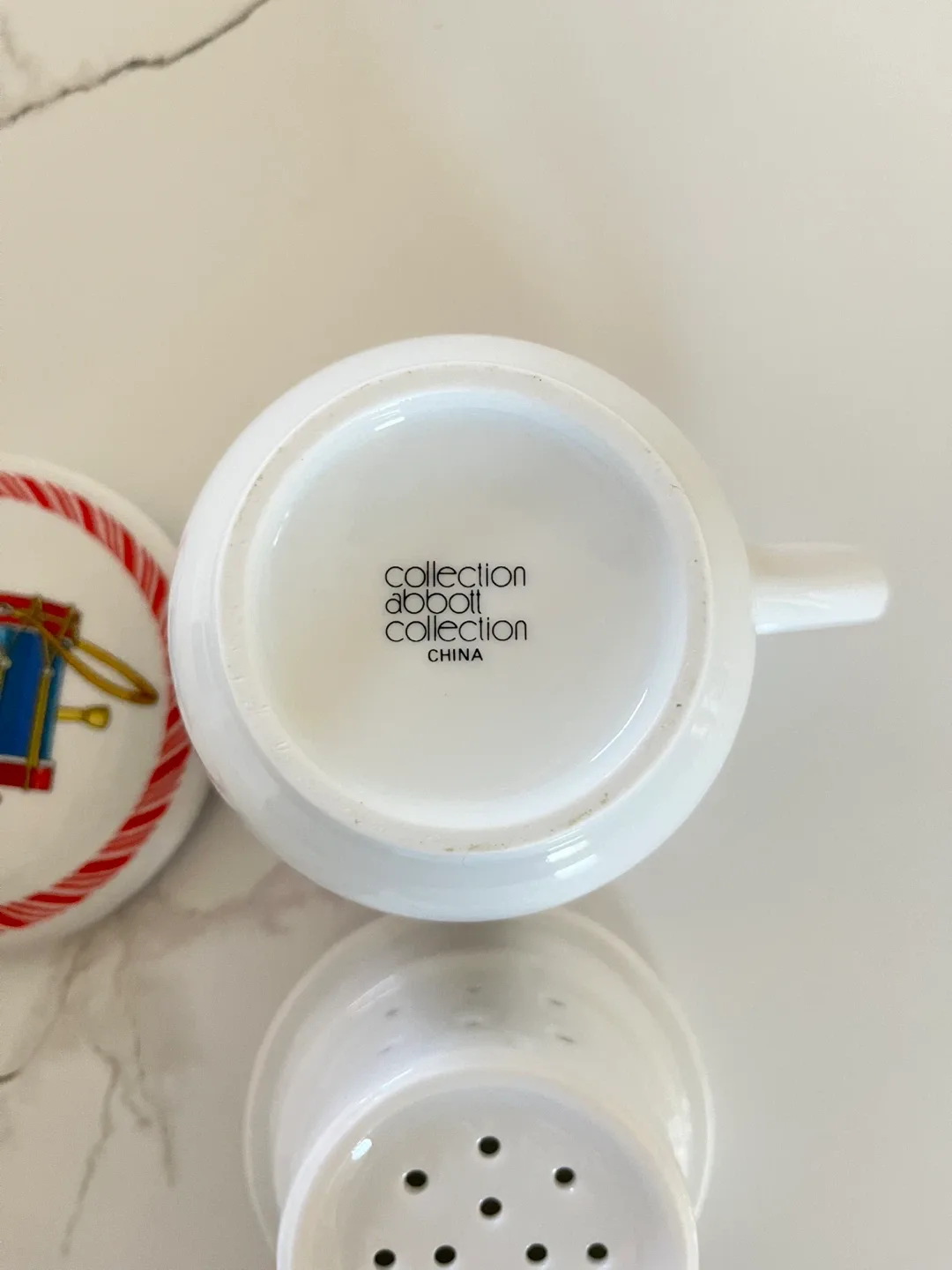 Nutcracker Tea Mug with Lid image indicator(8)