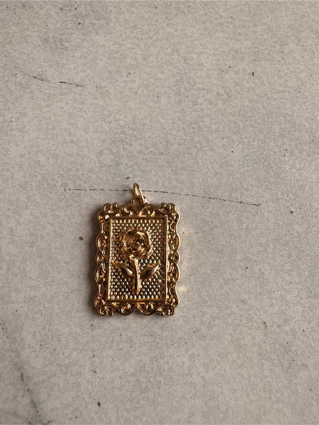 14k Gold  Pendant image indicator(3)