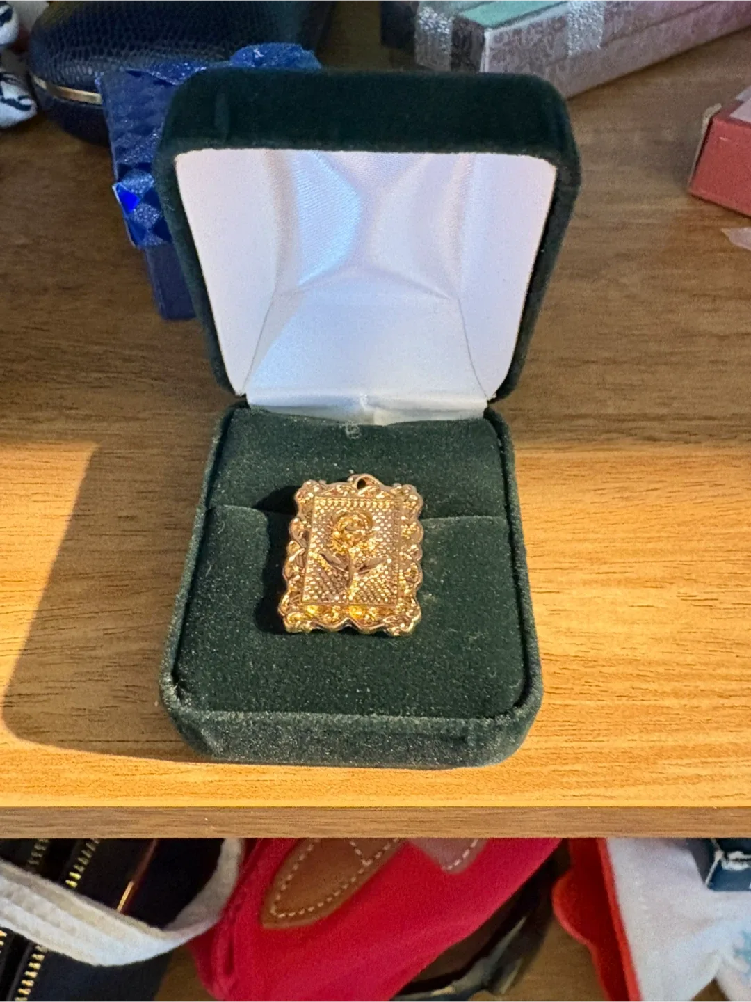 14k Gold  Pendant image indicator(2)