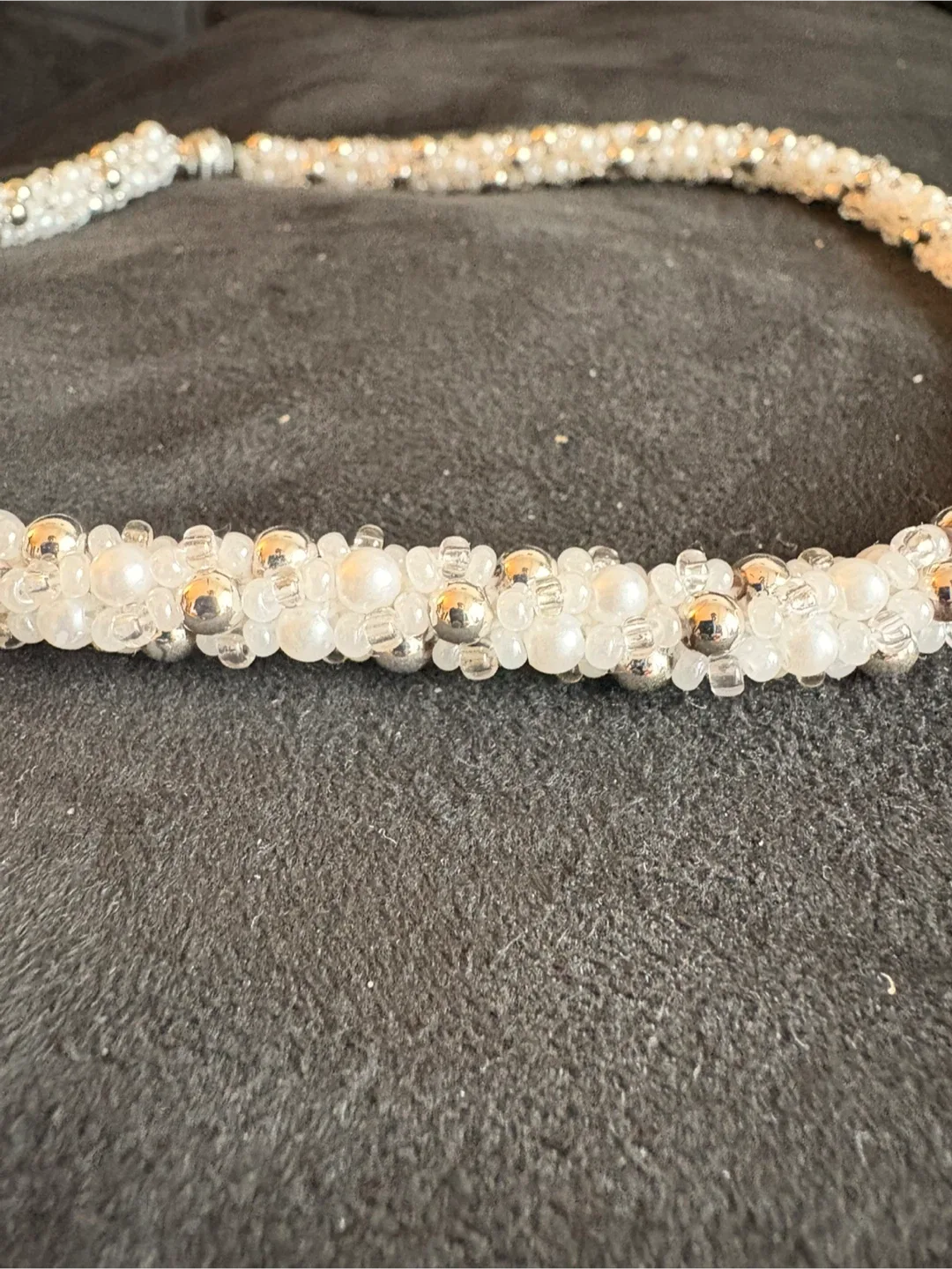 Beaded Necklace pearl image indicator(4)