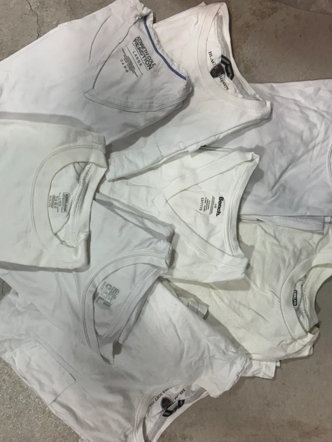 Lot of White T-Shirts (L) image indicator(2)