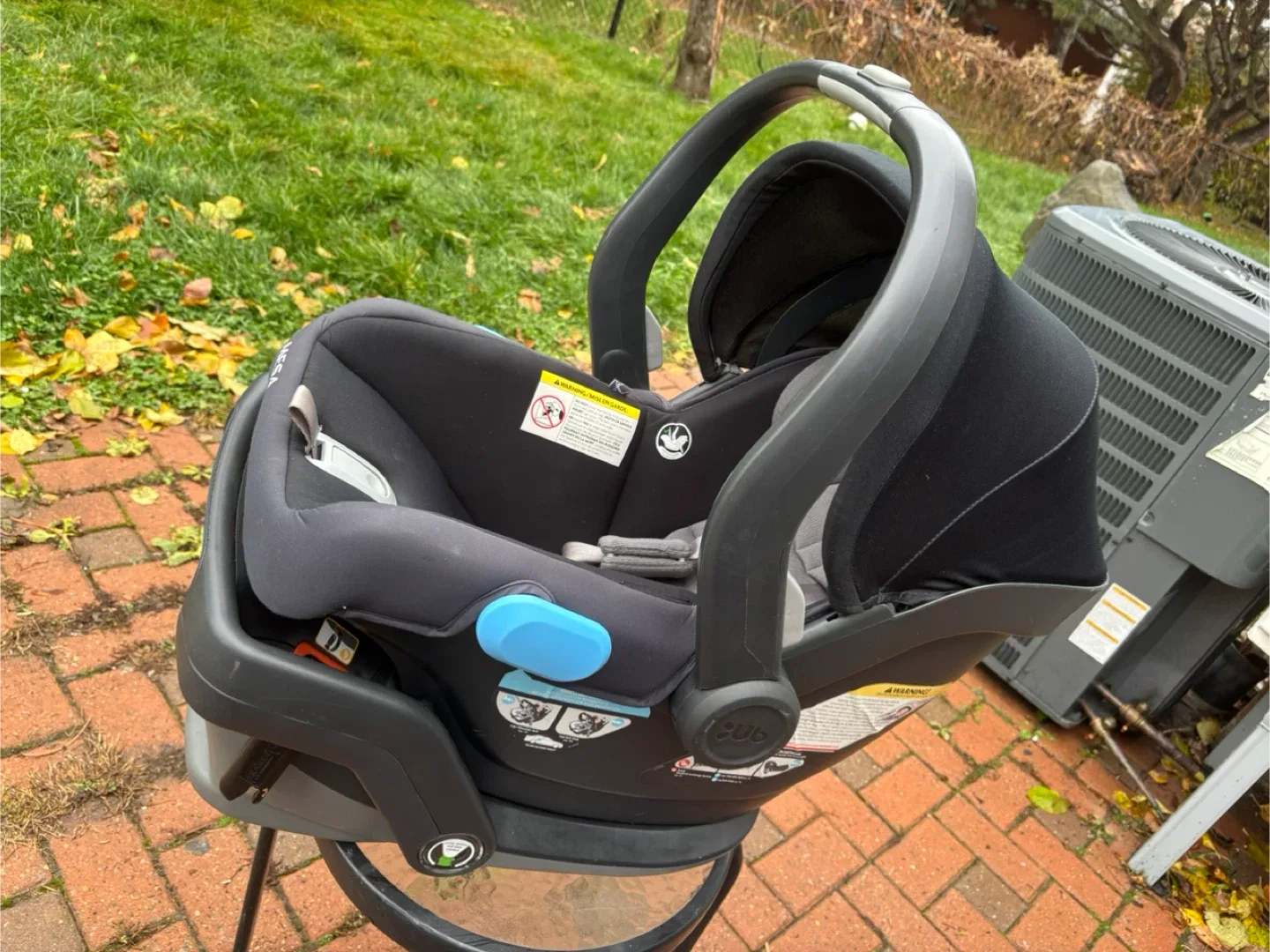 UPPAbaby MESA Infant Car Seat - Black image indicator(4)