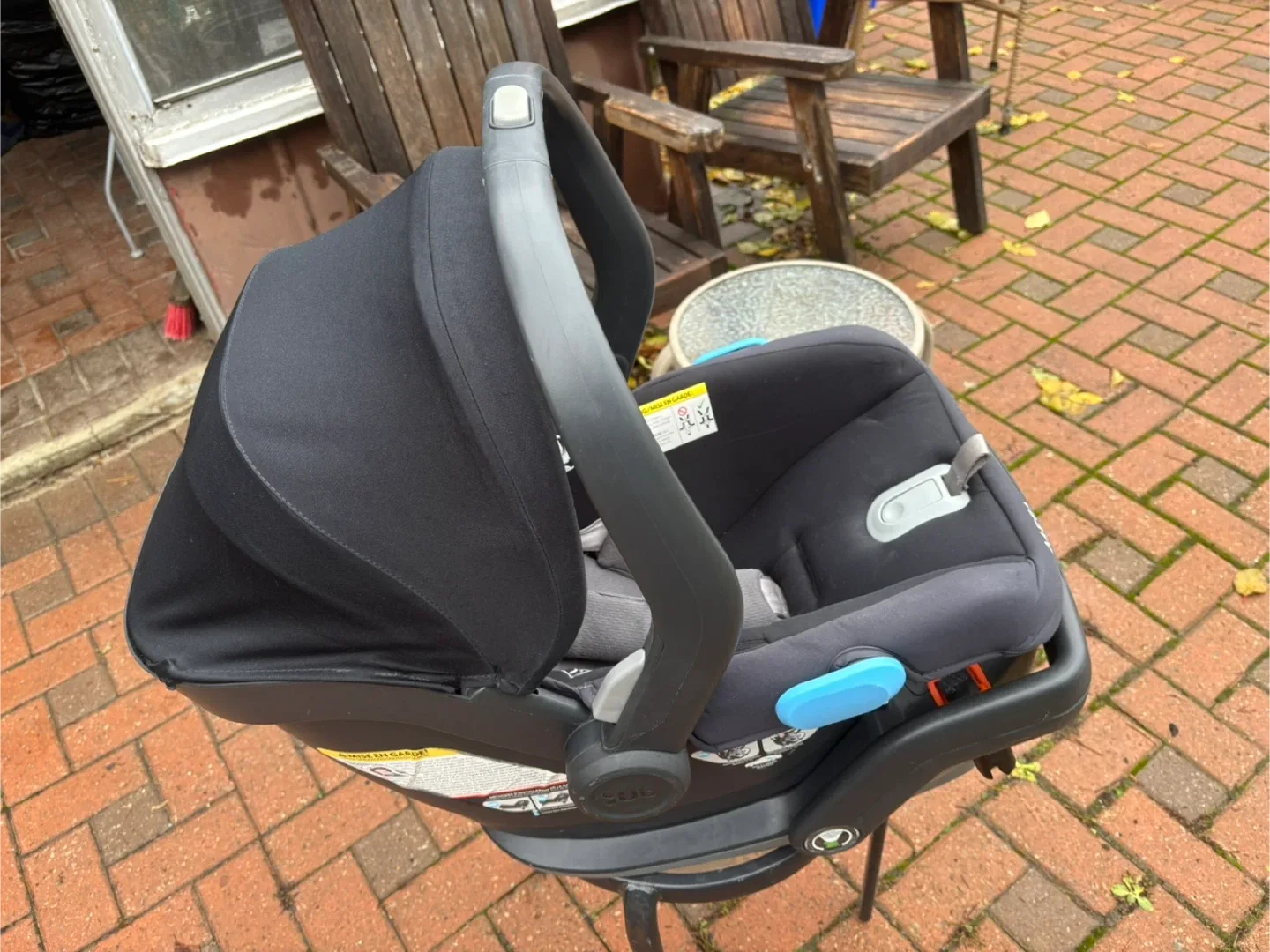 UPPAbaby MESA Infant Car Seat - Black image indicator(2)