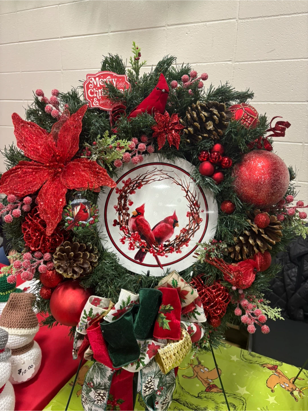 Christmas Wreath with Cardinal Design