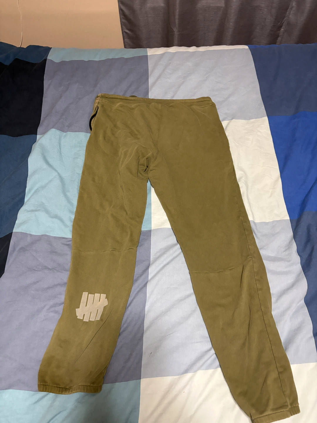Adidas x Undefeated Olive Sweatpants - photo 3
