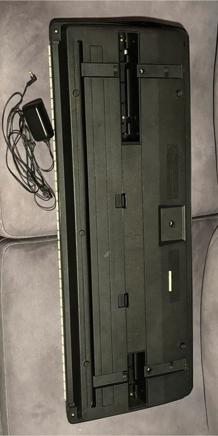 Yamaha PSR-170 Keyboard with Adapter image indicator(3)