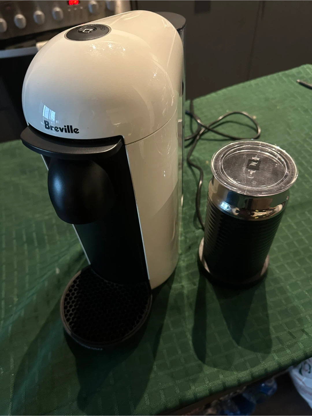 Breville Nespresso Essenza Mini Coffee Maker
