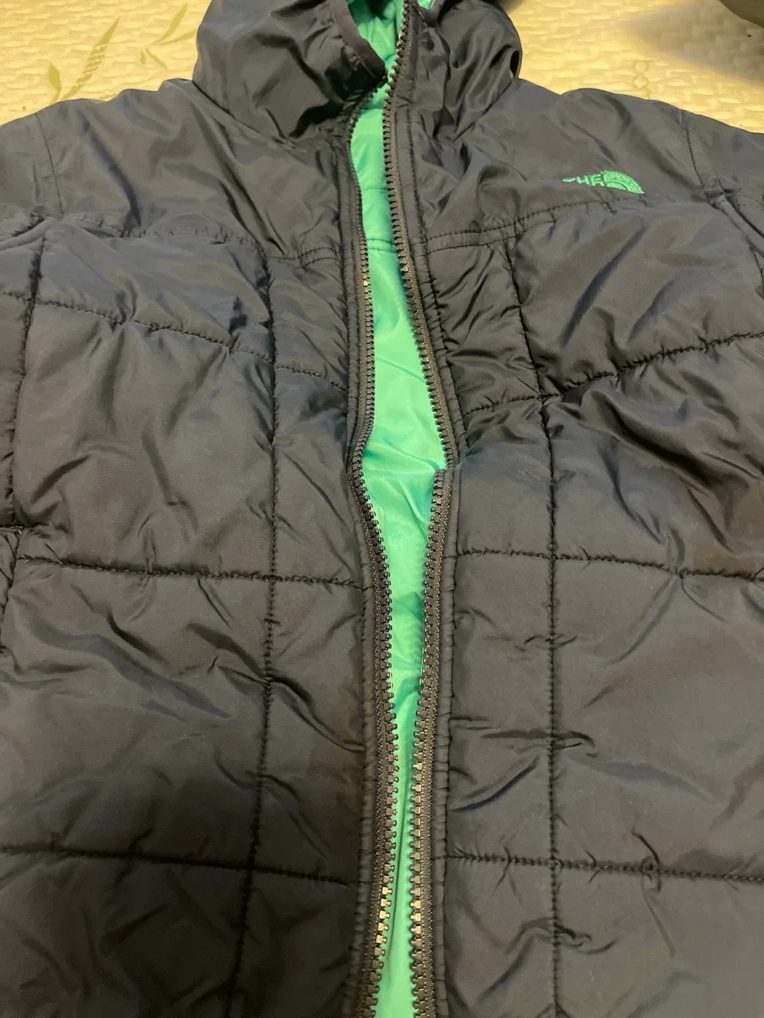 The North Face Puffer Jacket image indicator(2)