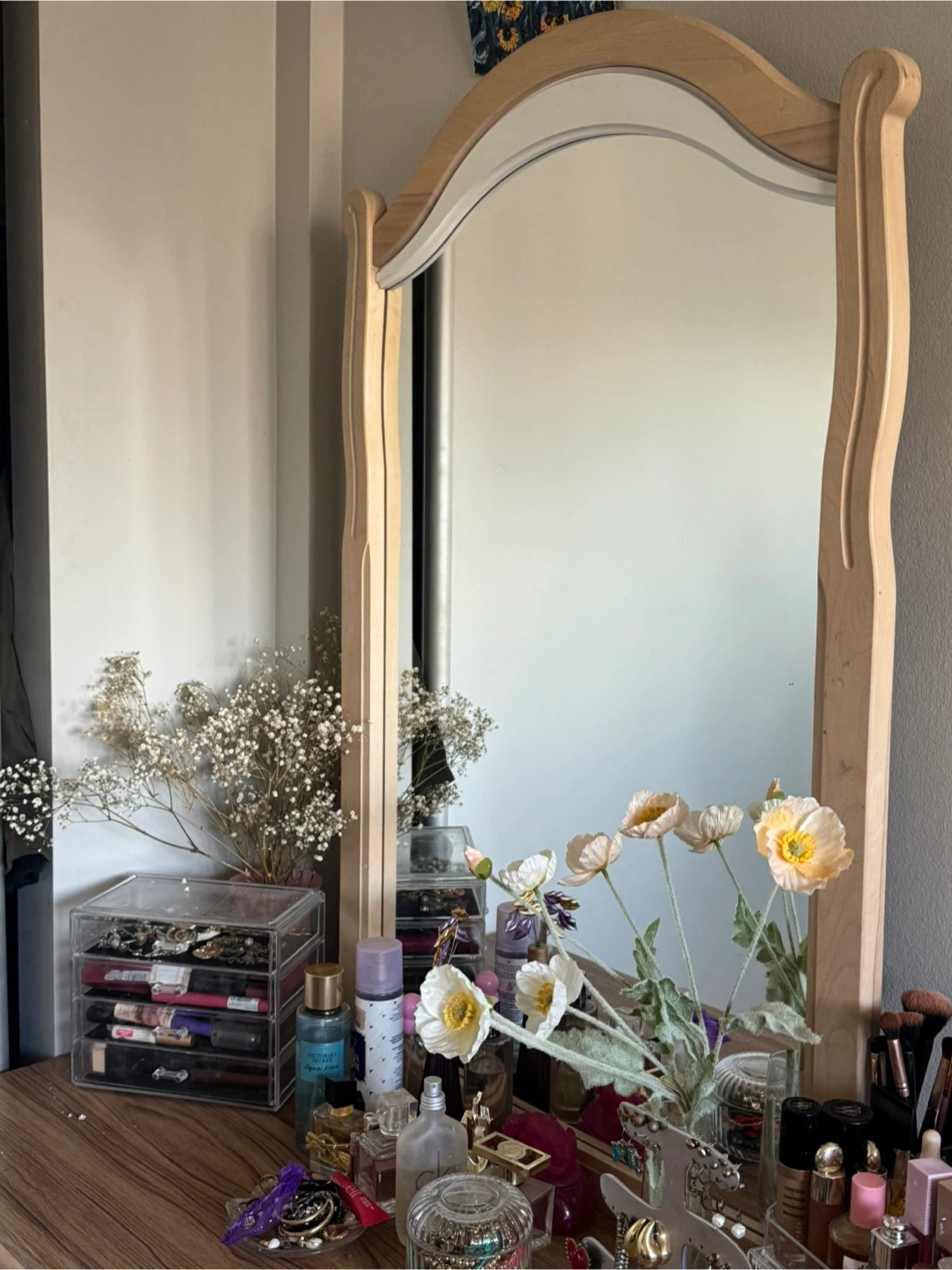 Vintage Vanity with Mirror - photo 2