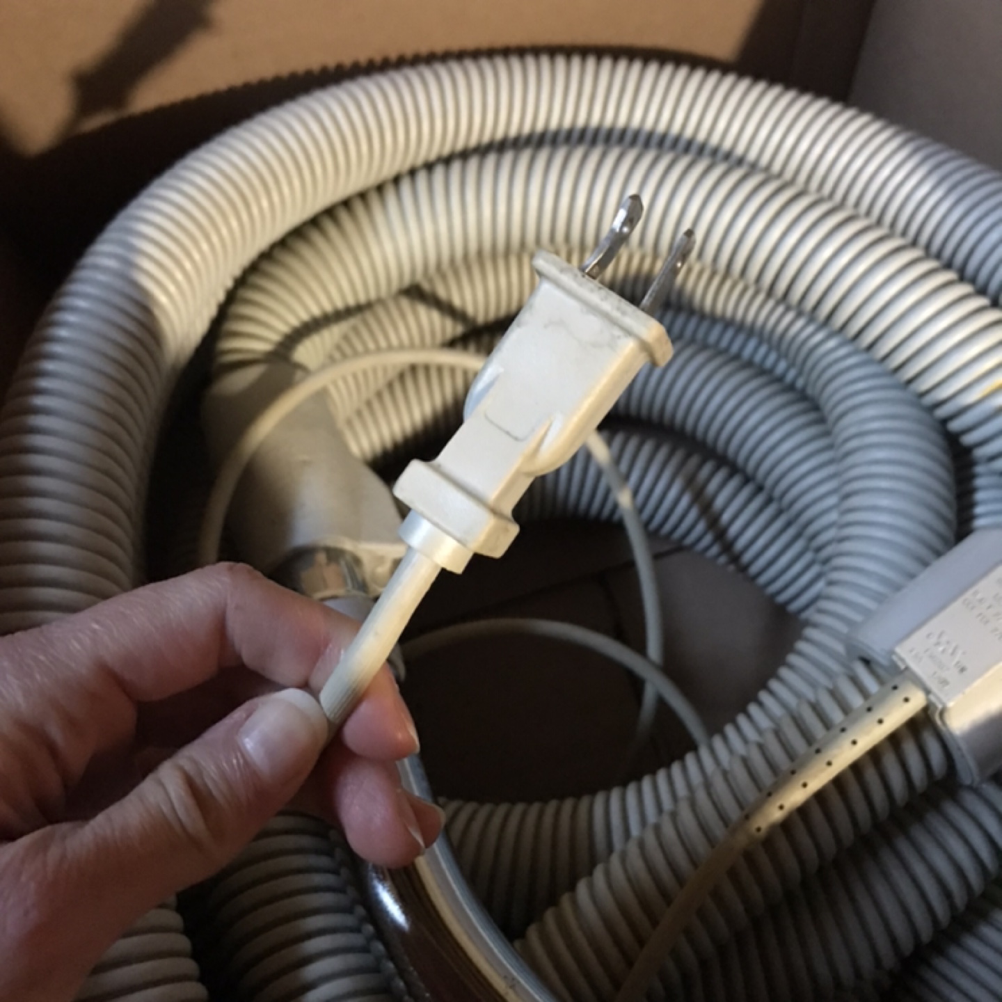 Electric Central Vacuum Hose - photo 5
