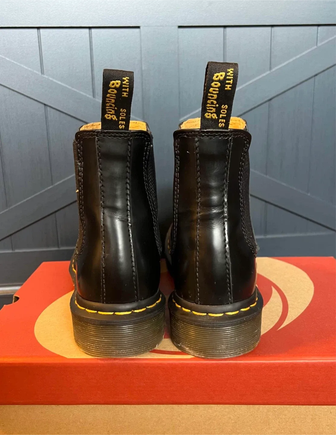 DR. MARTENS CHELSEA BOOTS 6W image indicator(4)