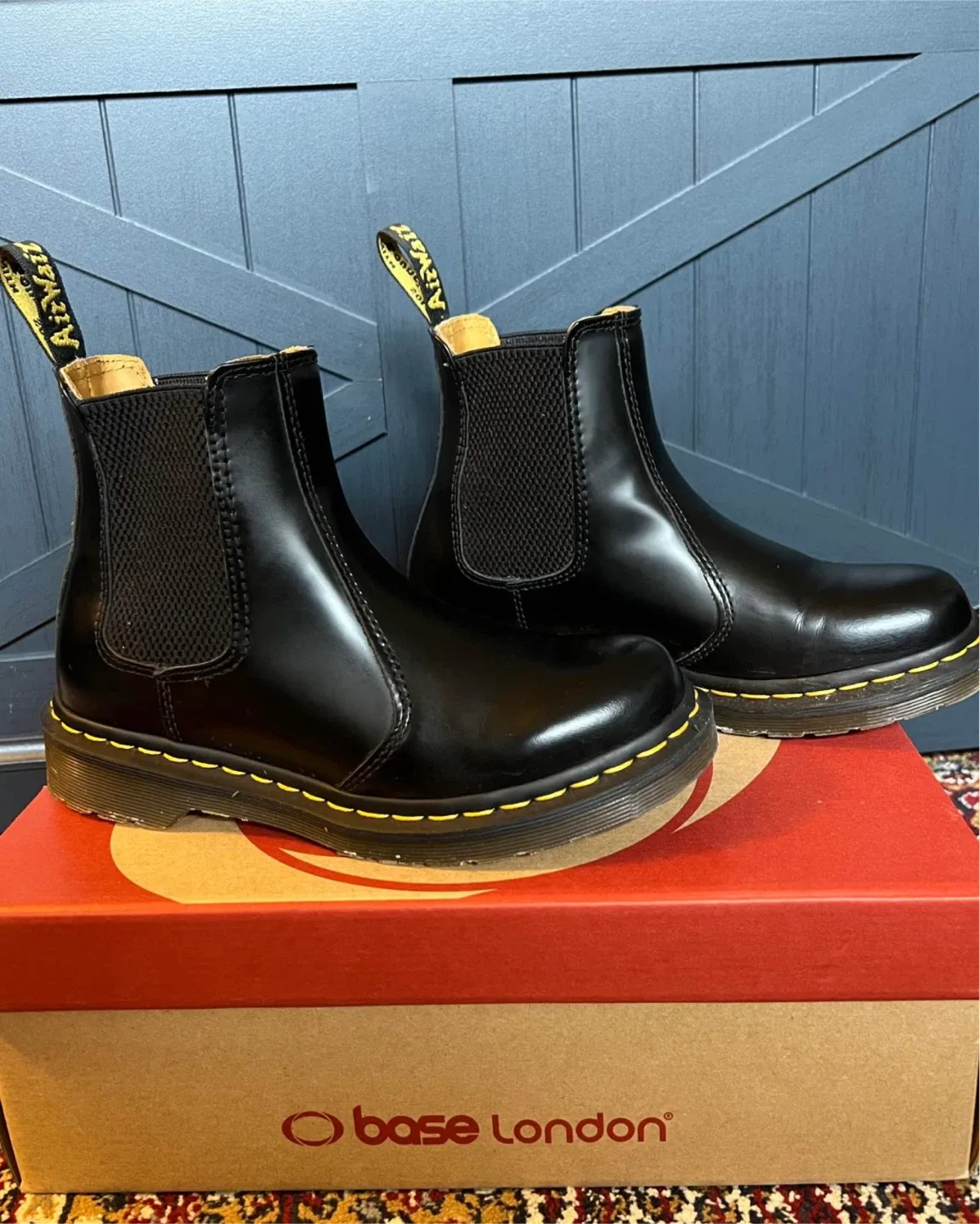 DR. MARTENS CHELSEA BOOTS 6W image indicator(3)