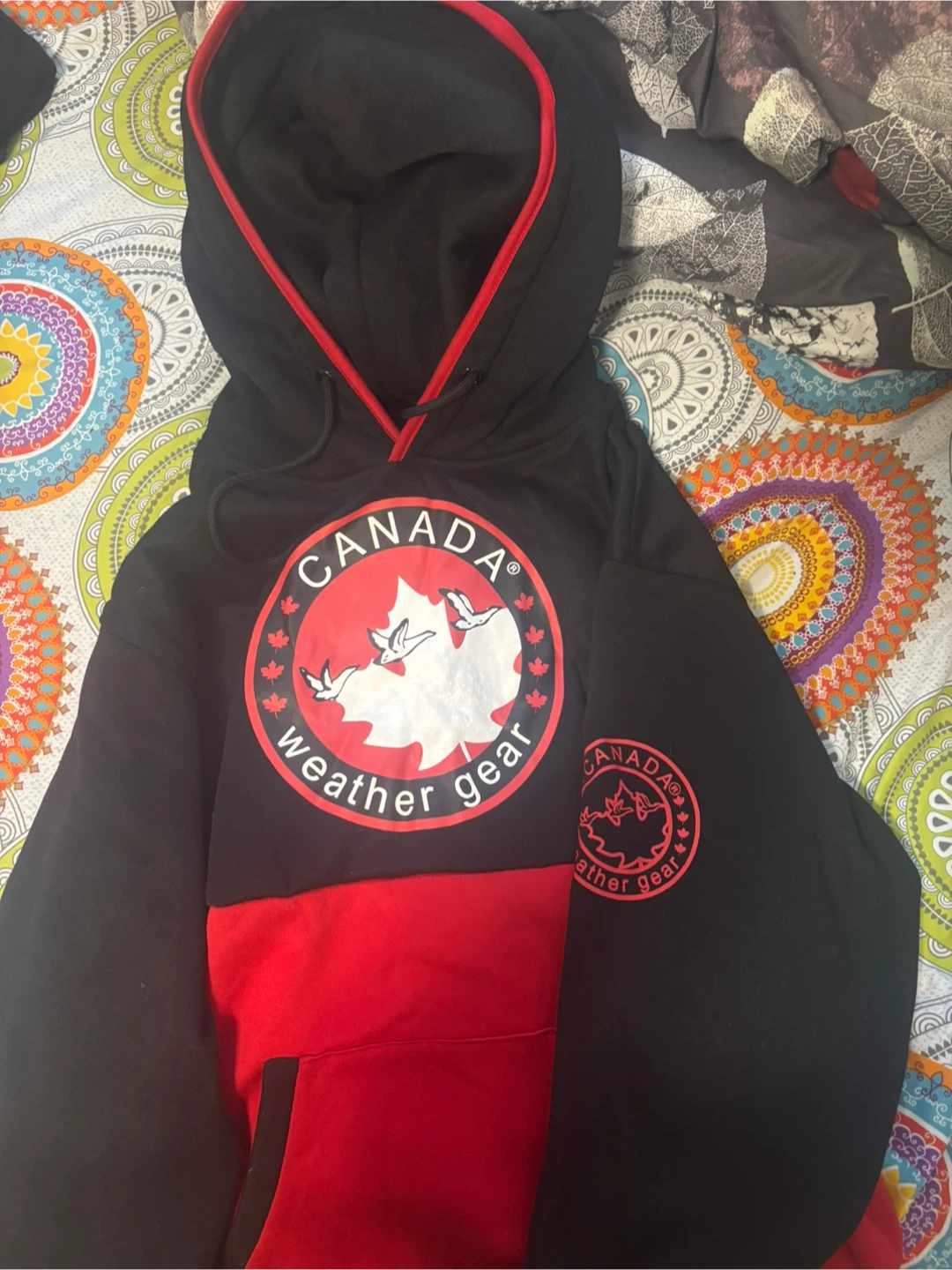 2 MATCHING HOODIES Canada Weather Gear Black & Red Hoodie