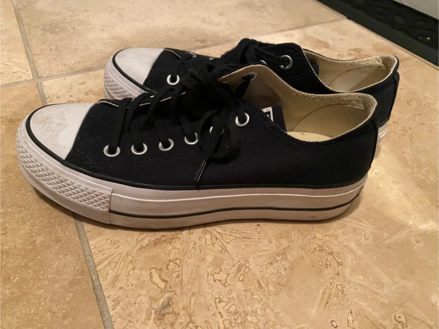 Converse Chuck Taylor All Star Platform Sneakers - Black image indicator(2)