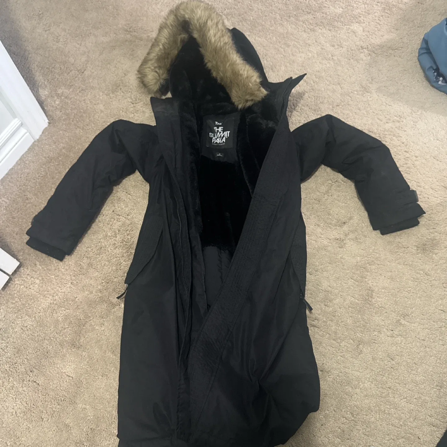 The Summit Hawa Women's Black Parka image indicator(3)
