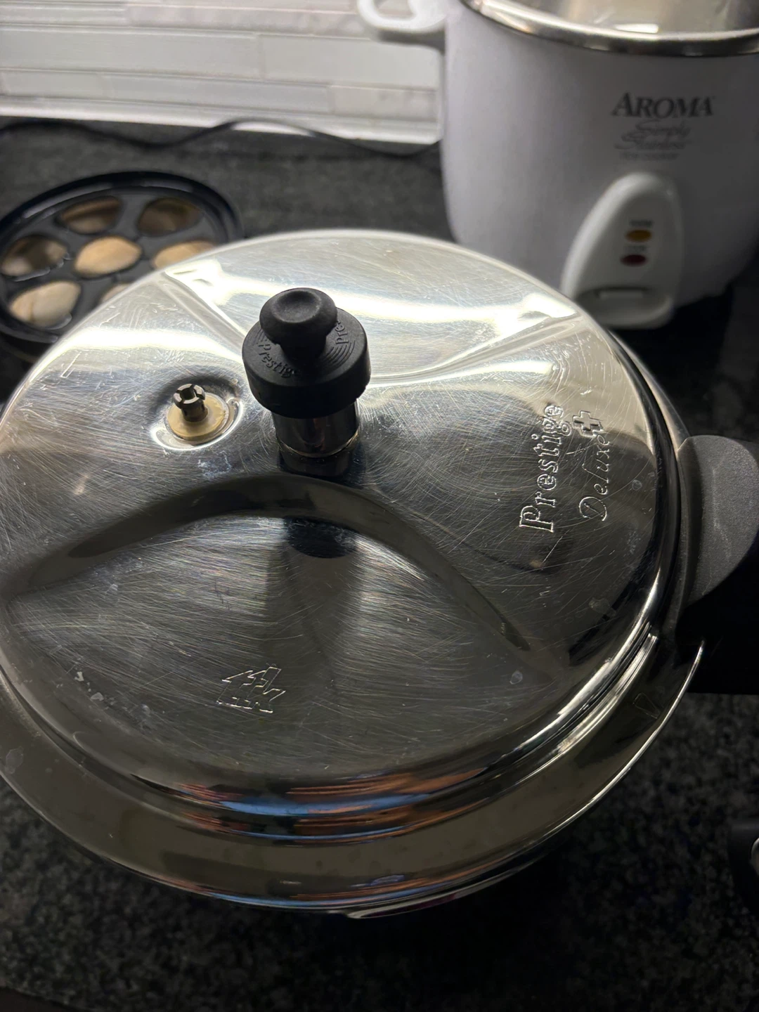 Prestige Deluxe+ Pressure Cooker - 5.5L - photo 3