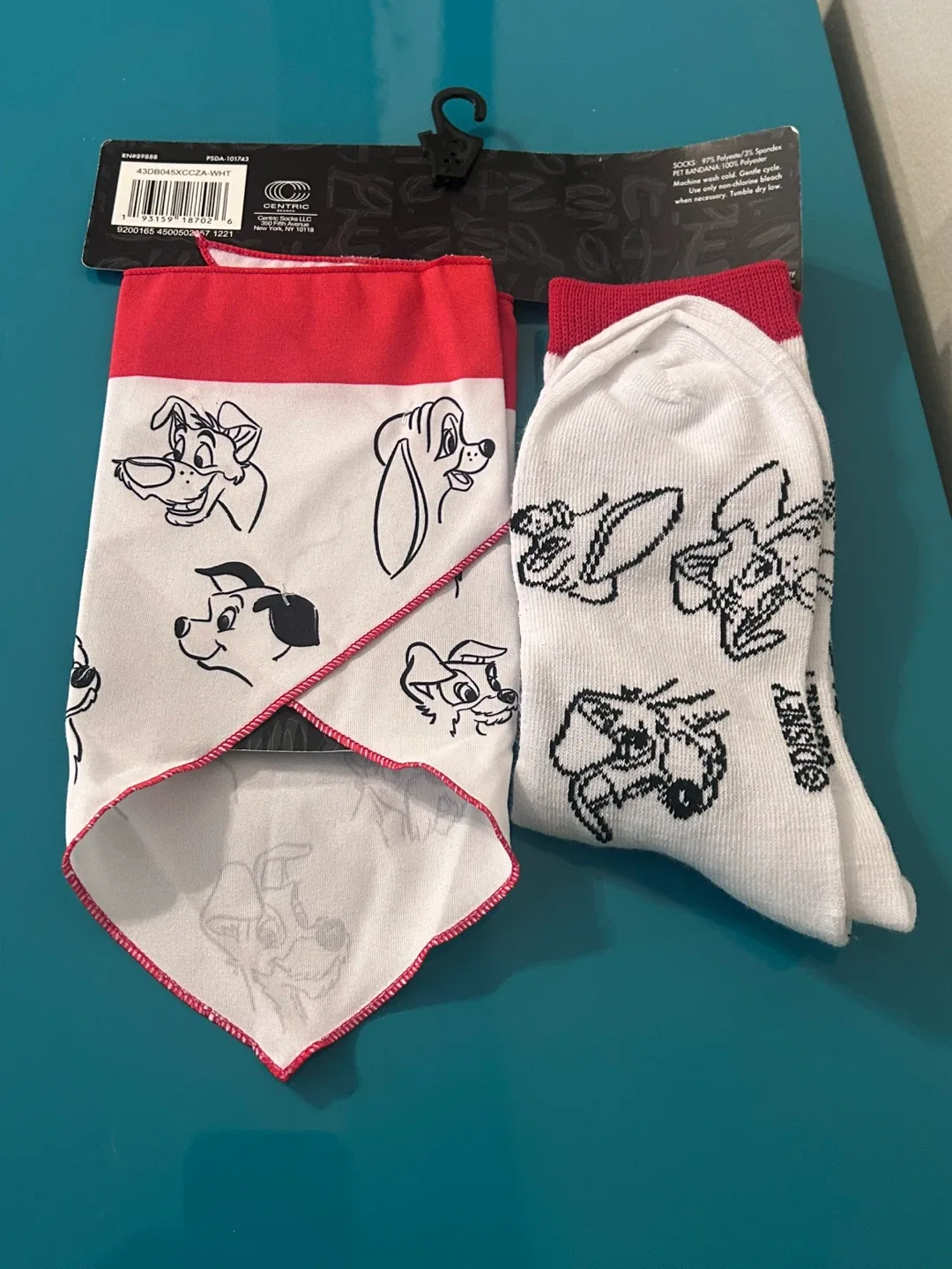 🐶 NEW Disney Matching Pet & Owner Set – Socks + Dog Bandana image indicator(2)