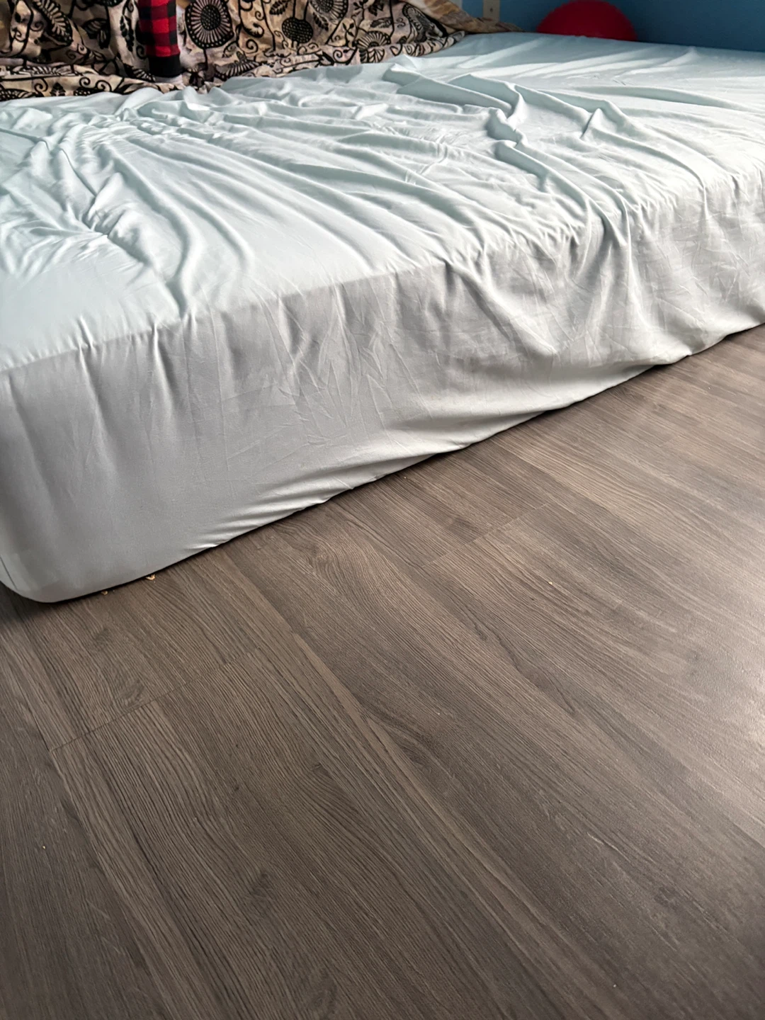 IKEA queen bed Mattress - photo 3