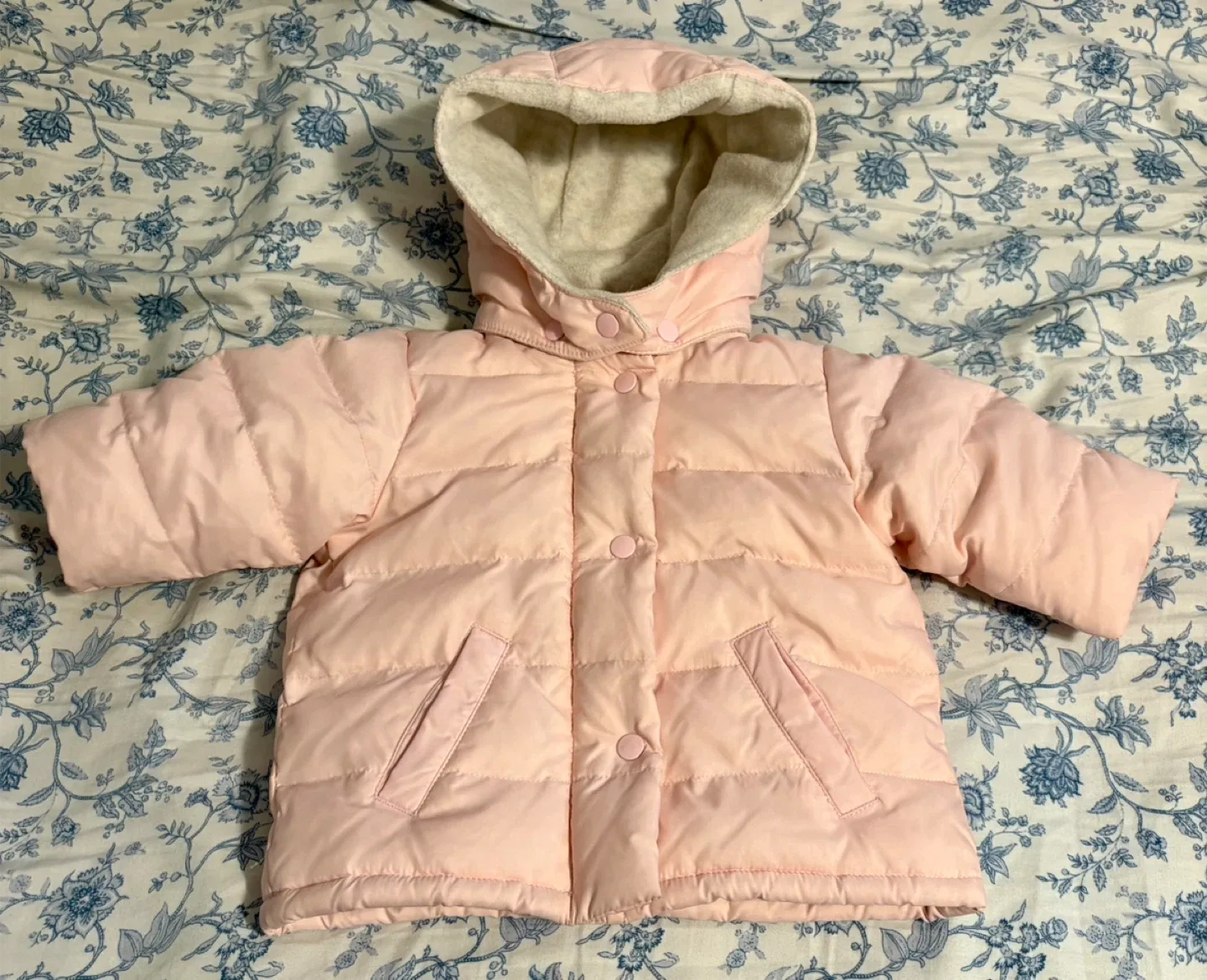 Baby GAP Snowsuit - 3-6 Months image indicator(5)