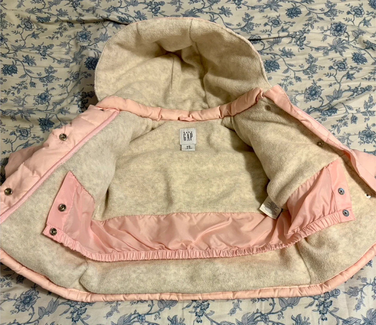 Baby GAP Snowsuit - 3-6 Months image indicator(3)