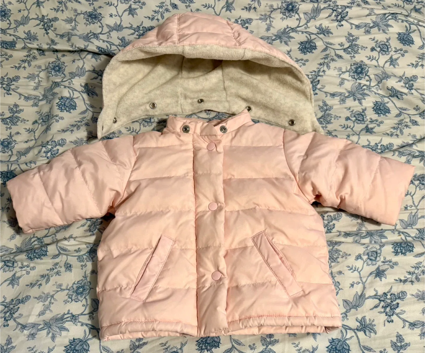 Baby GAP Snowsuit - 3-6 Months image indicator(4)