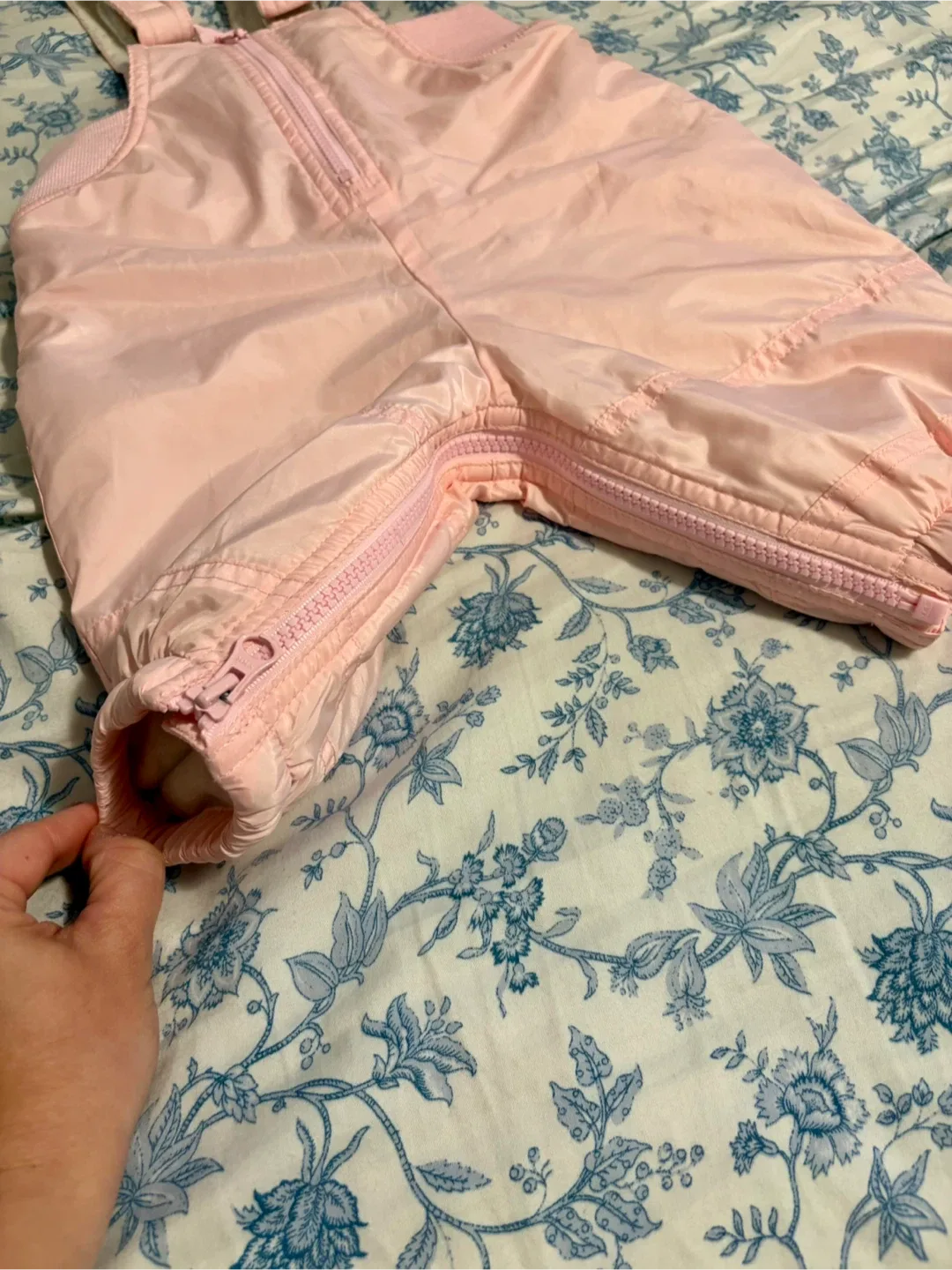 Baby GAP Snowsuit - 3-6 Months image indicator(8)