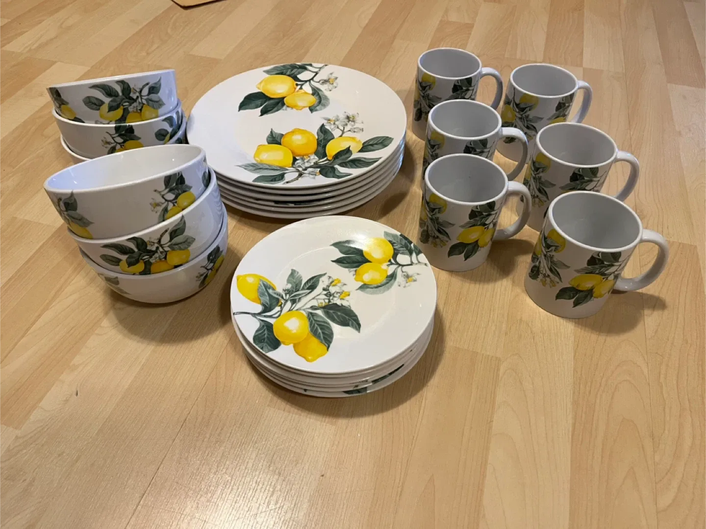 Lemon Print Dinnerware Set