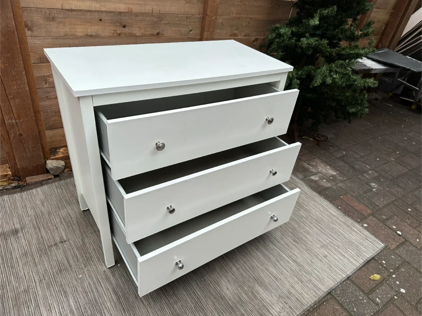 White 3-Drawer Dresser image indicator(3)