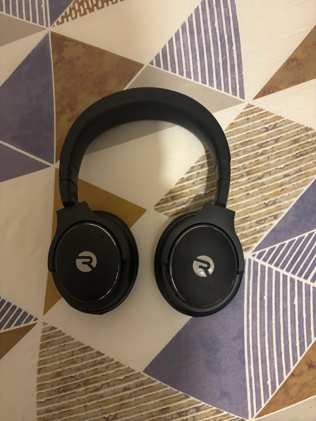 Raycon Over-Ear Headphones - Black