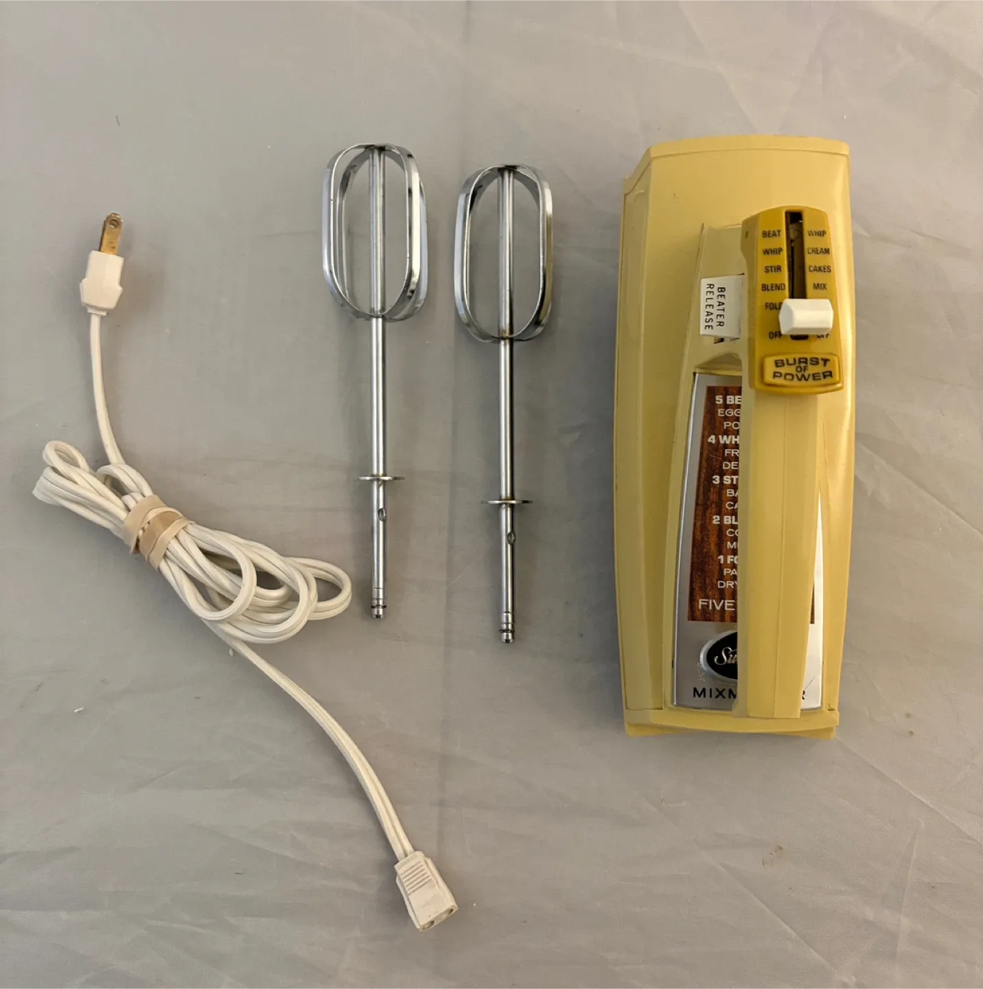 Vintage Sunbeam Mixmaster Hand Mixer image indicator(2)
