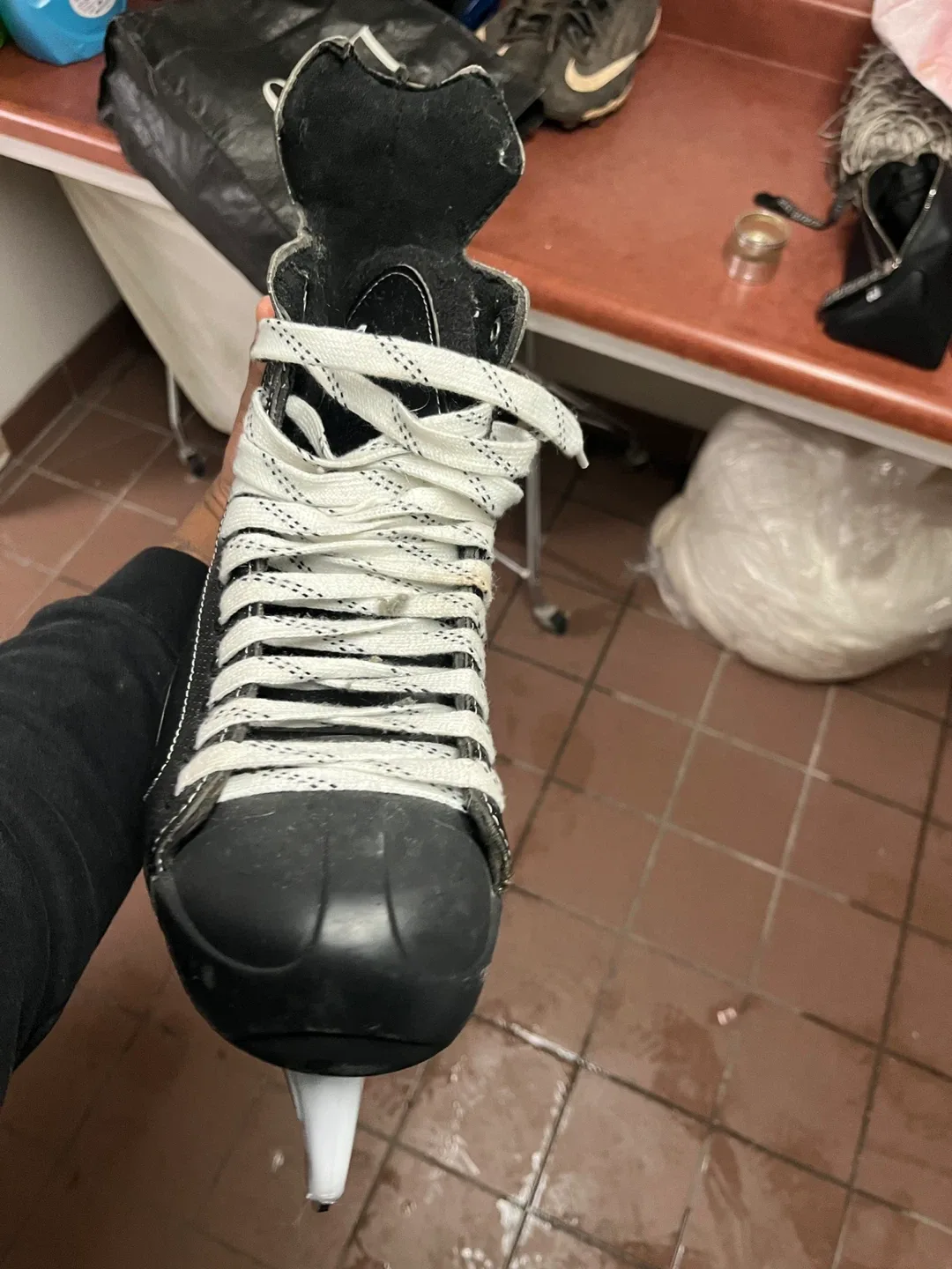 CCM Ice Skates - Size 11 image indicator(4)