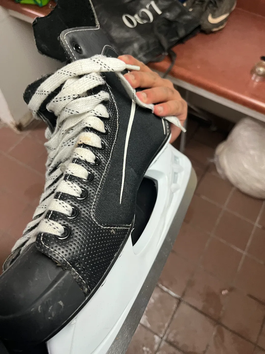CCM Ice Skates - Size 11 image indicator(3)