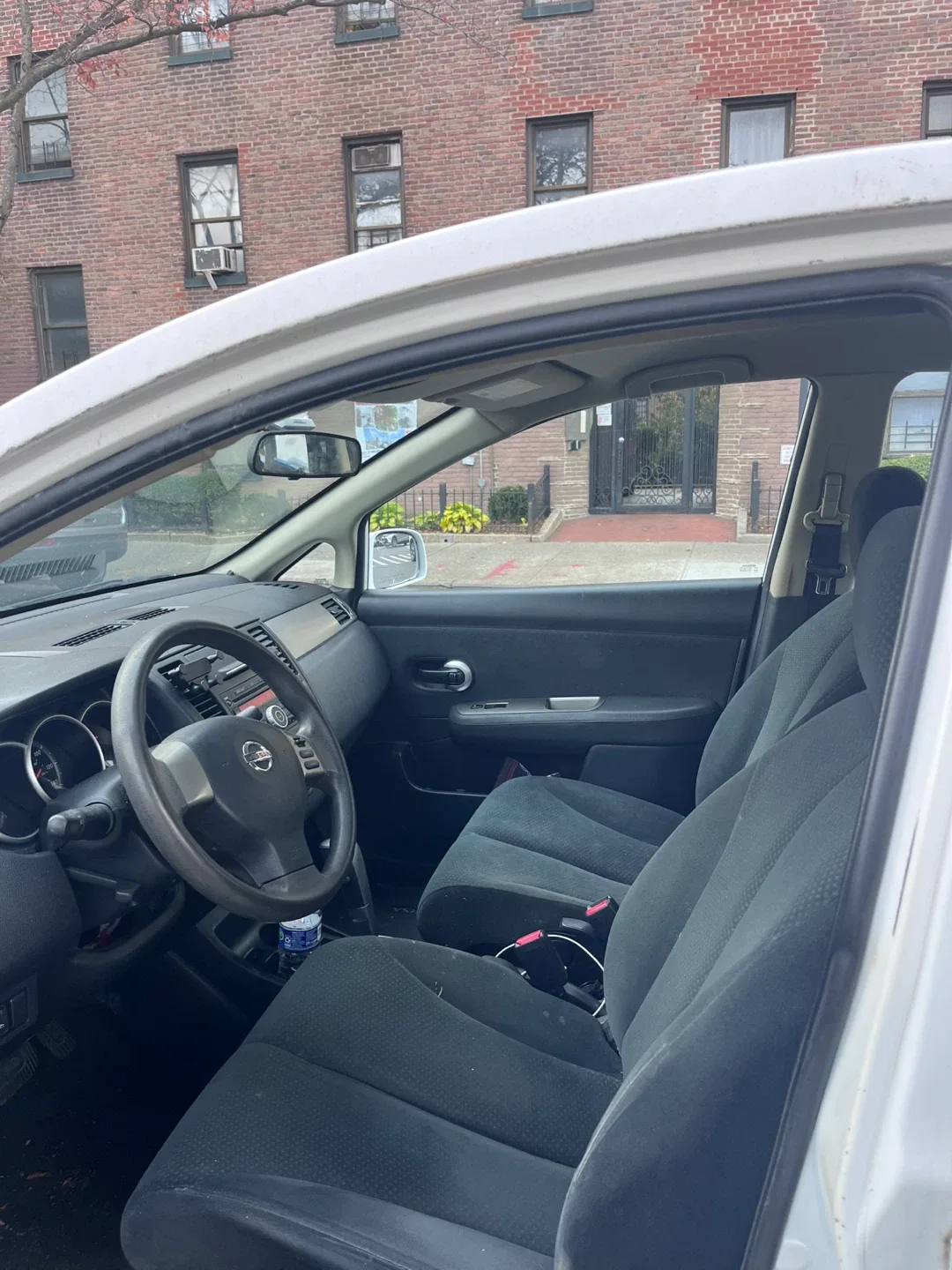 Nissan Versa 2011 image indicator(6)