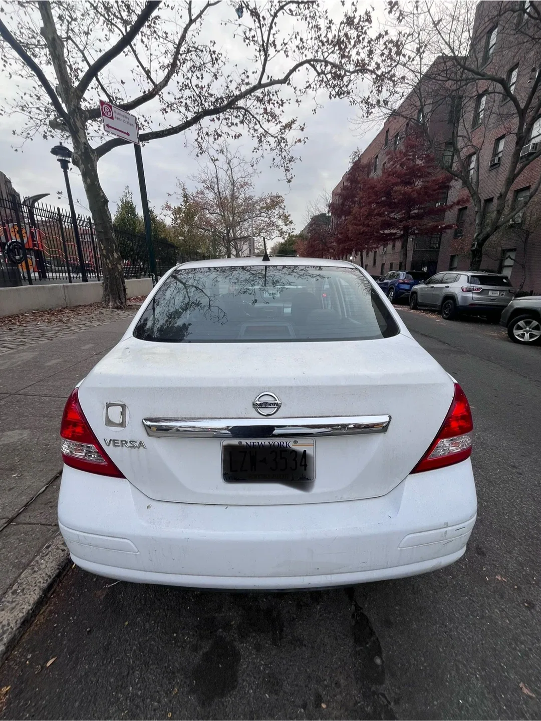 Nissan Versa 2011 image indicator(4)