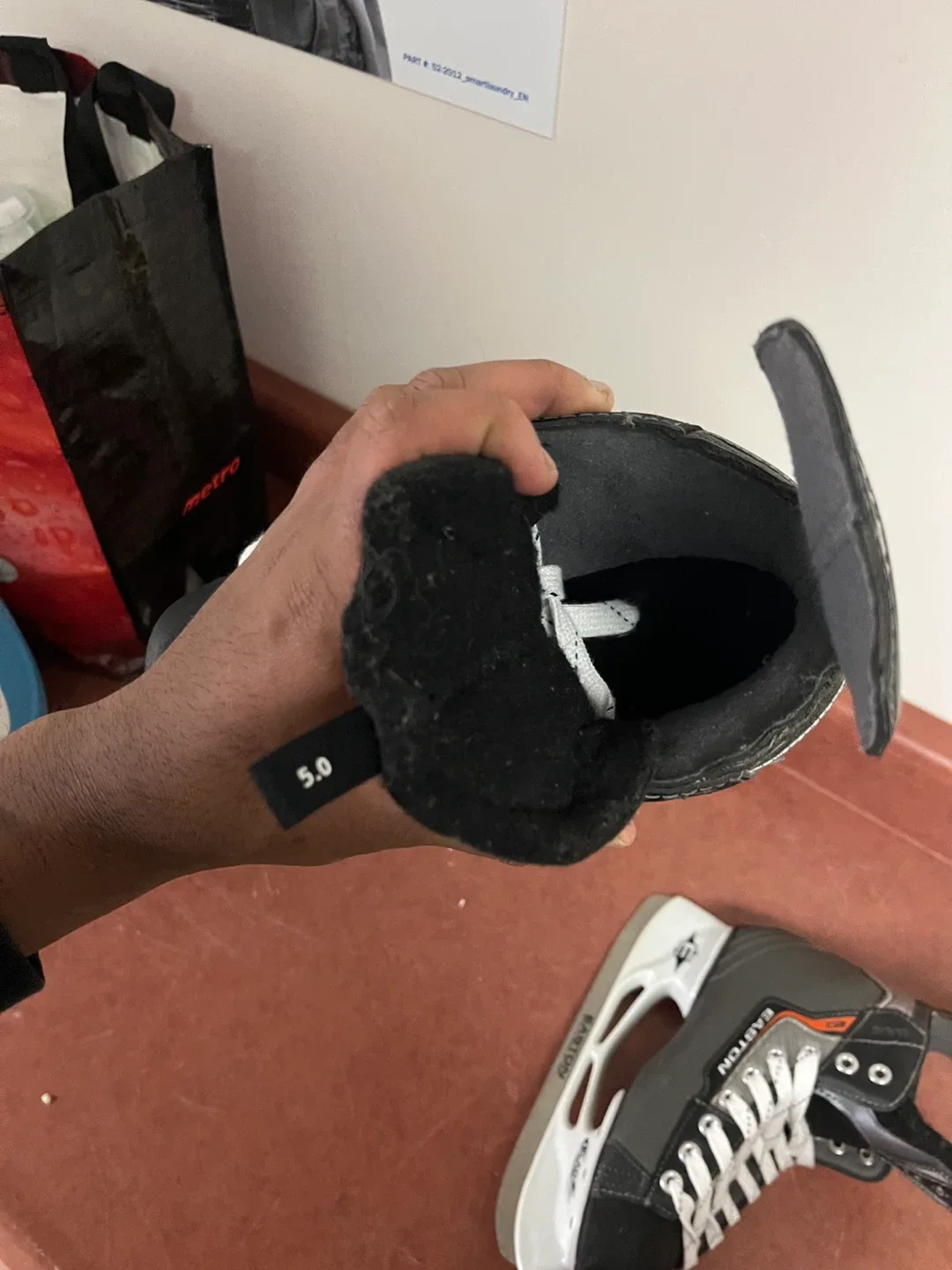 Easton Reflex Ice Hockey Skates - Size 5.0 image indicator(5)