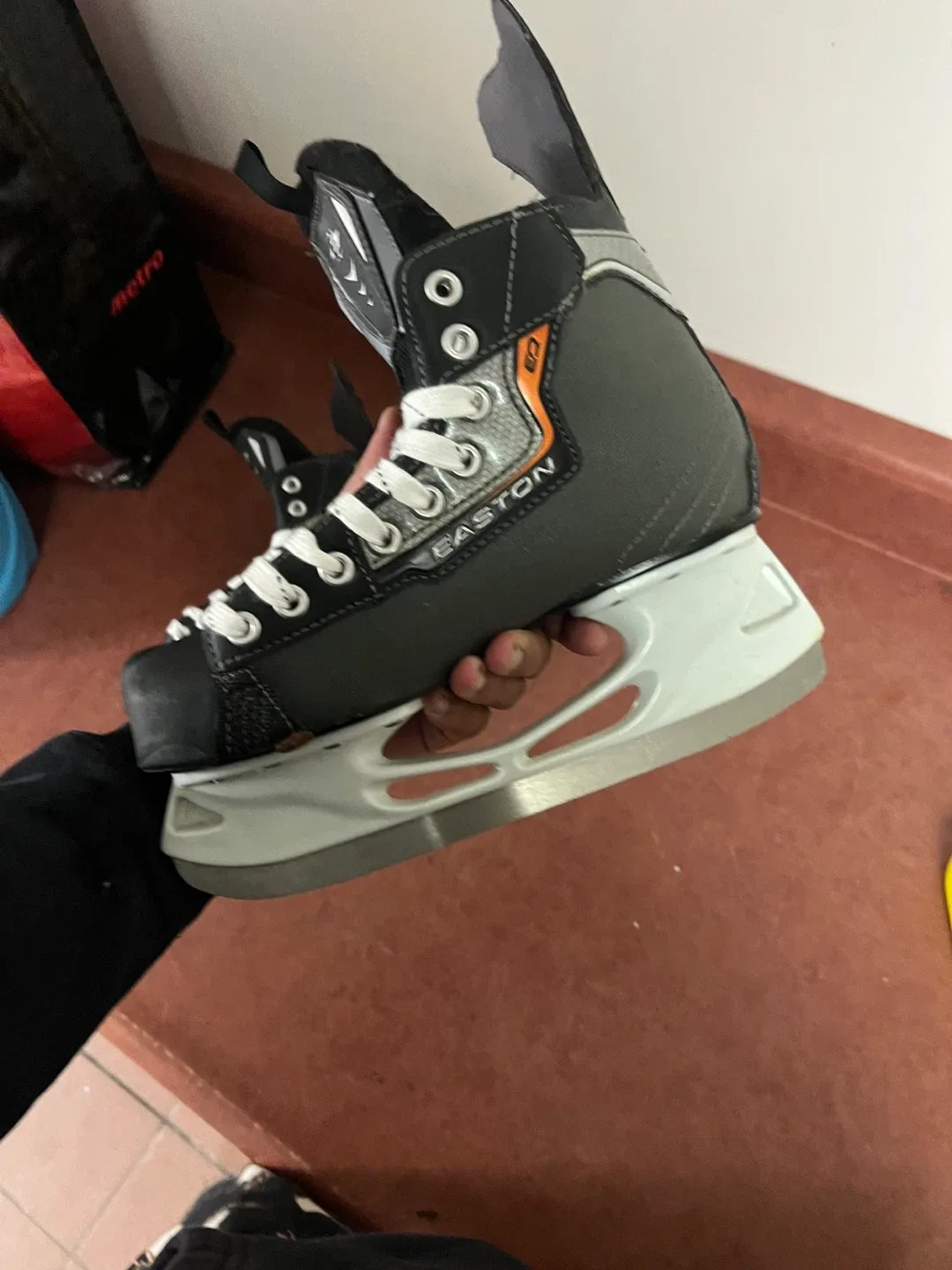 Easton Reflex Ice Hockey Skates - Size 5.0 image indicator(6)